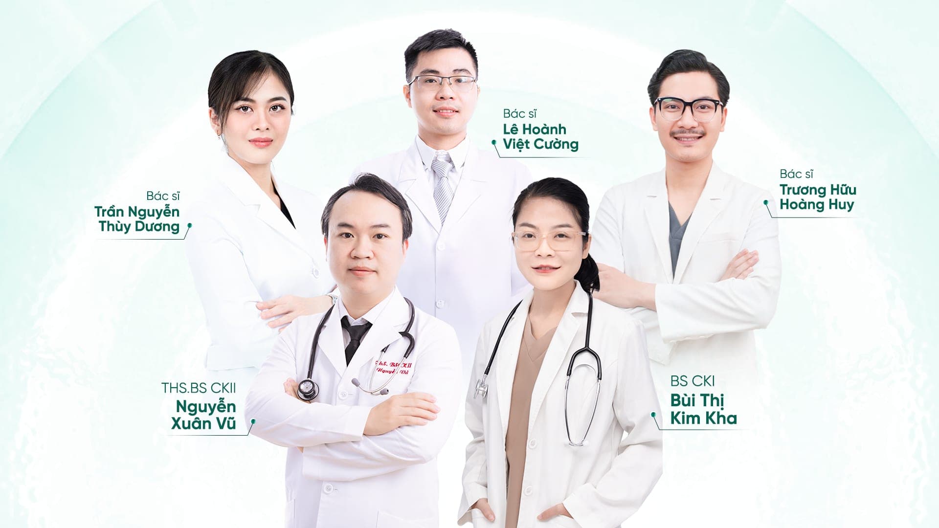 Đội ngũ bác sỹ BonBoz Clinic — BS.Ths.CKII Nguyễn Xuân Vũ, BS.CKI Bùi Thị Kim Kha cùng các bác sỹ chuyên khoa