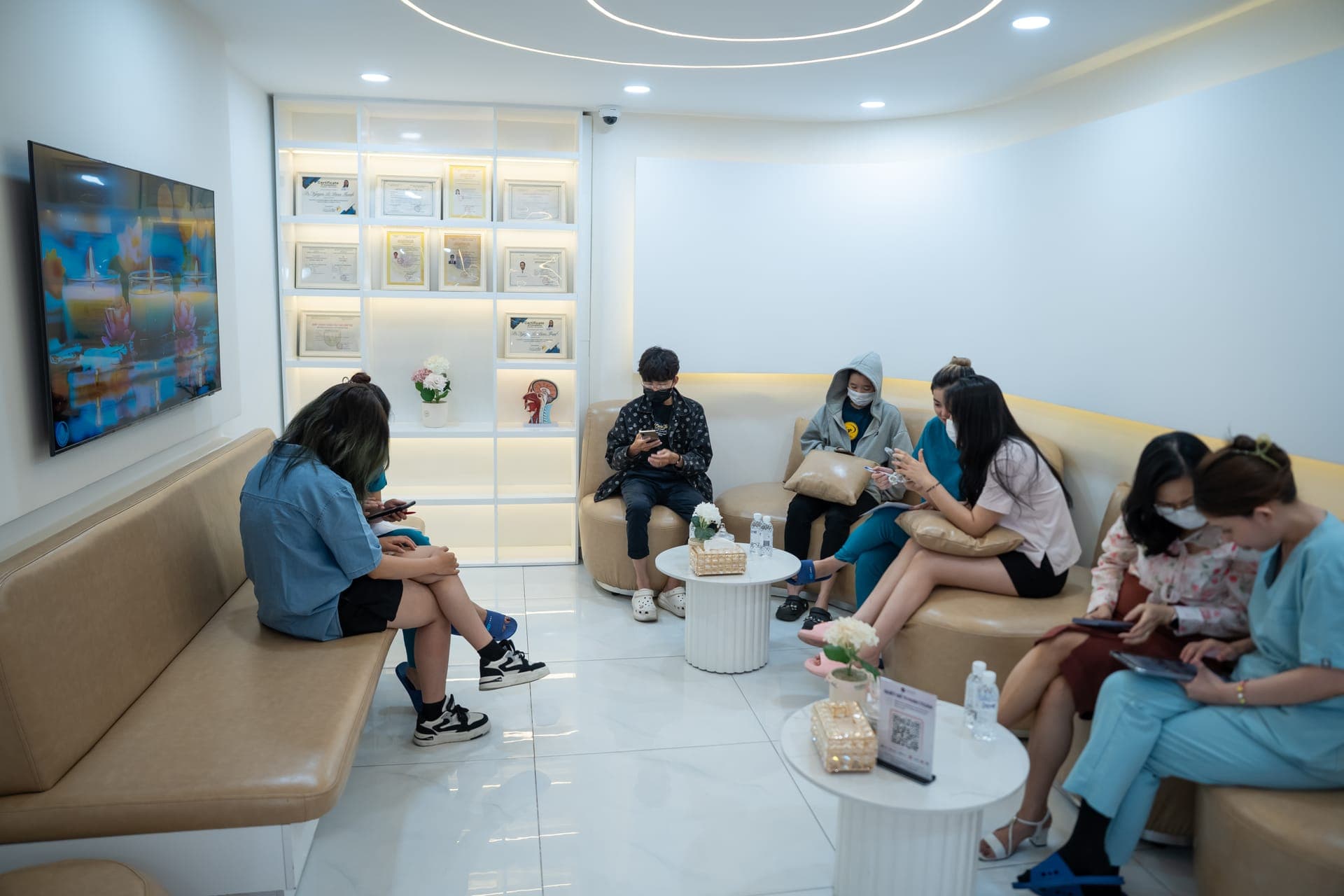 Khu chờ BonBoz Clinic