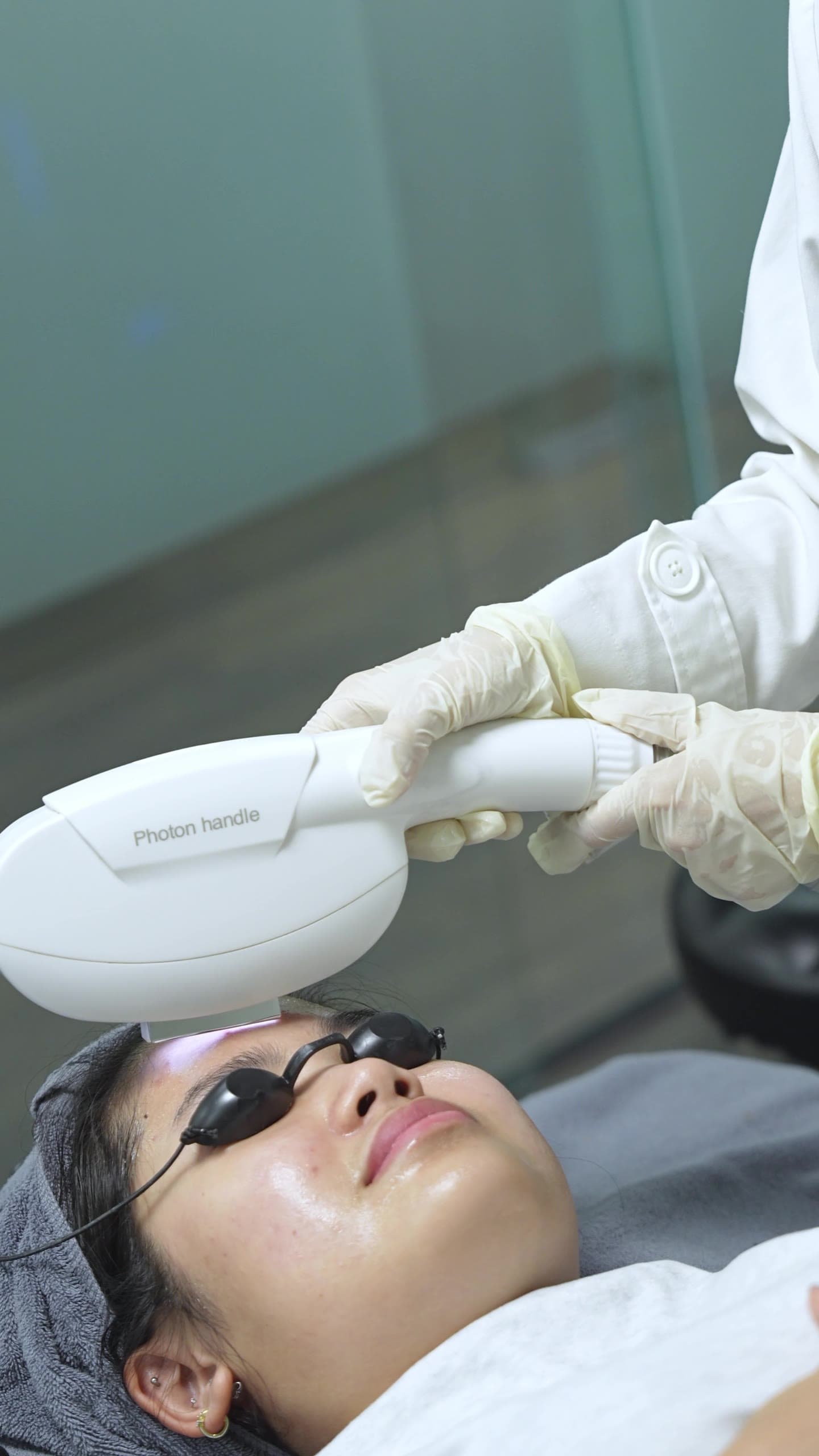 Nhấn phát để xem nội dung đầu trang