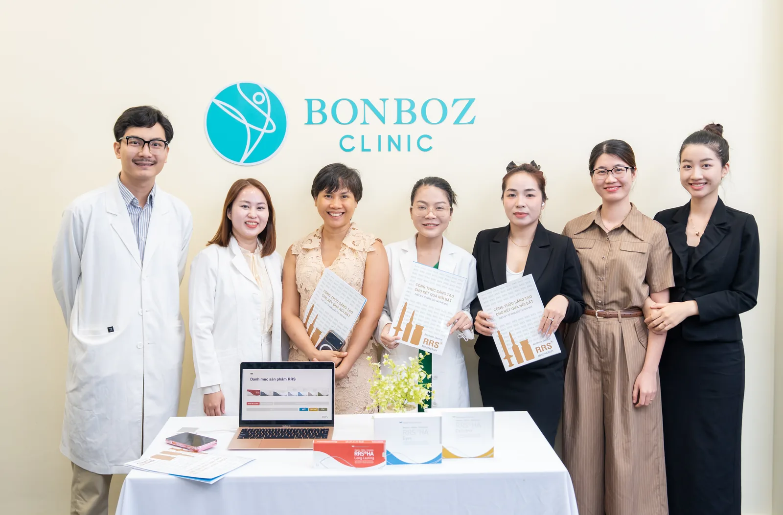 The BonBoz team at a technology-transfer session