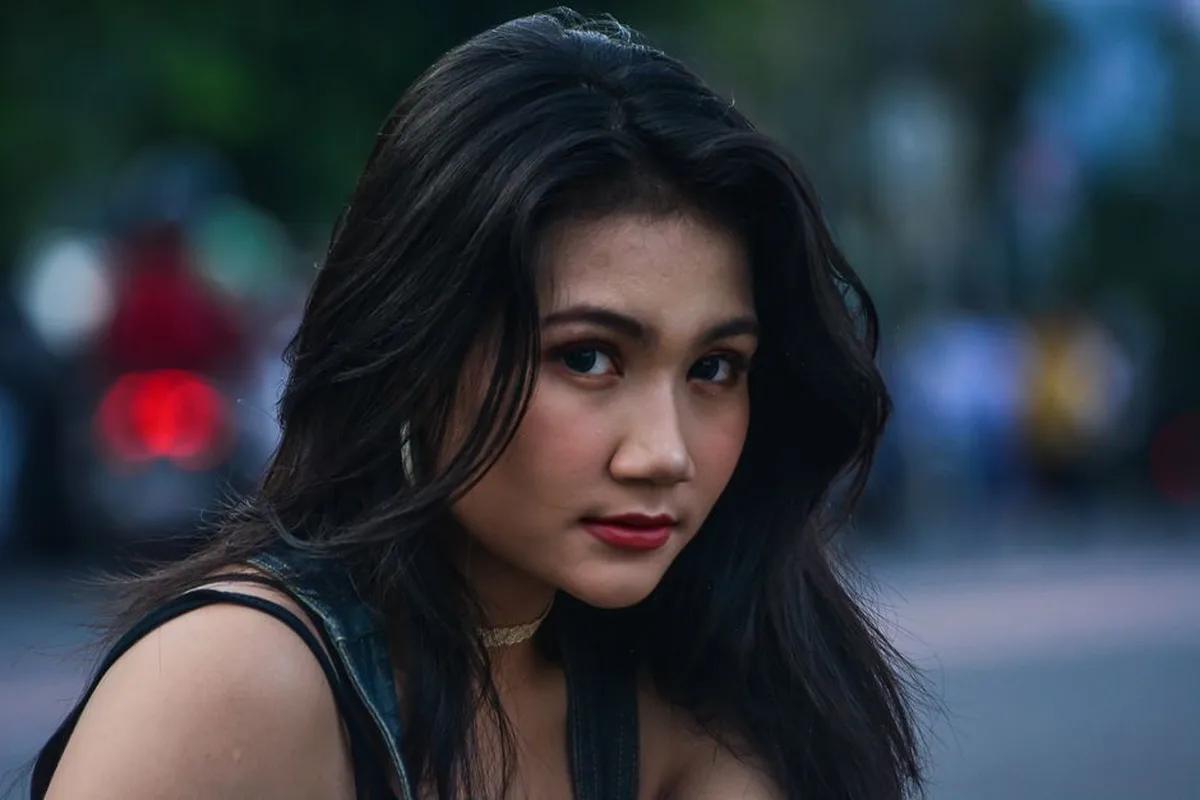 Illustrative image — An Asian woman with a harmonious face and eyes