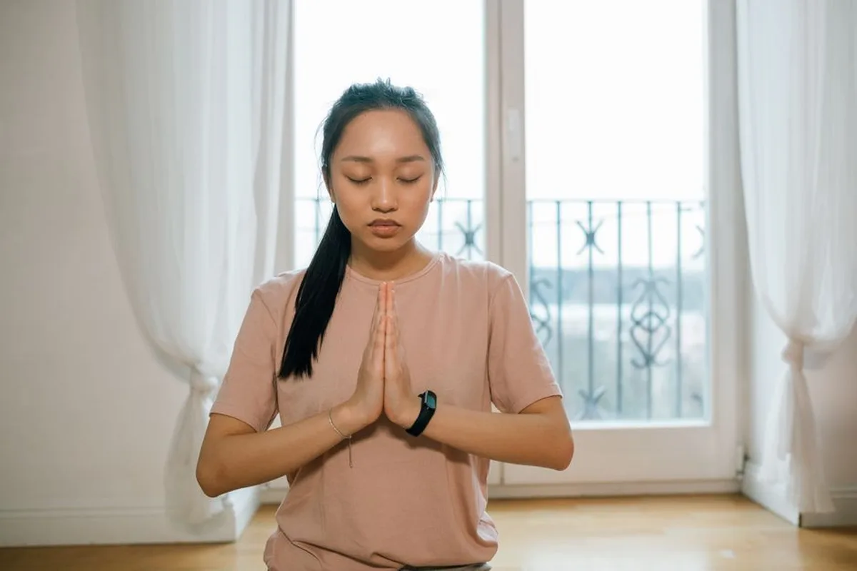 Ảnh minh hoạ — Thư giãn, vận động nhẹ hỗ trợ hồi phục sau cắt mí