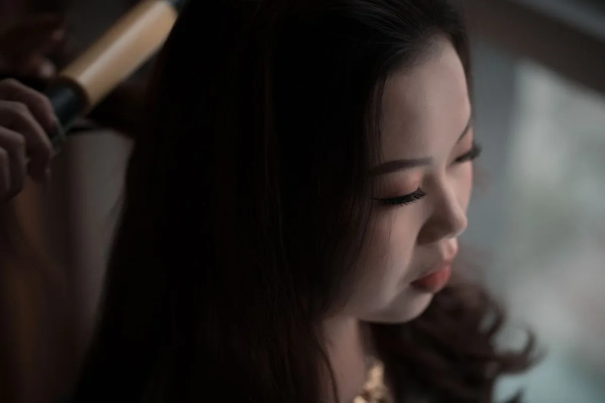 Illustrative image — A drooping brow can make the eyes look heavy