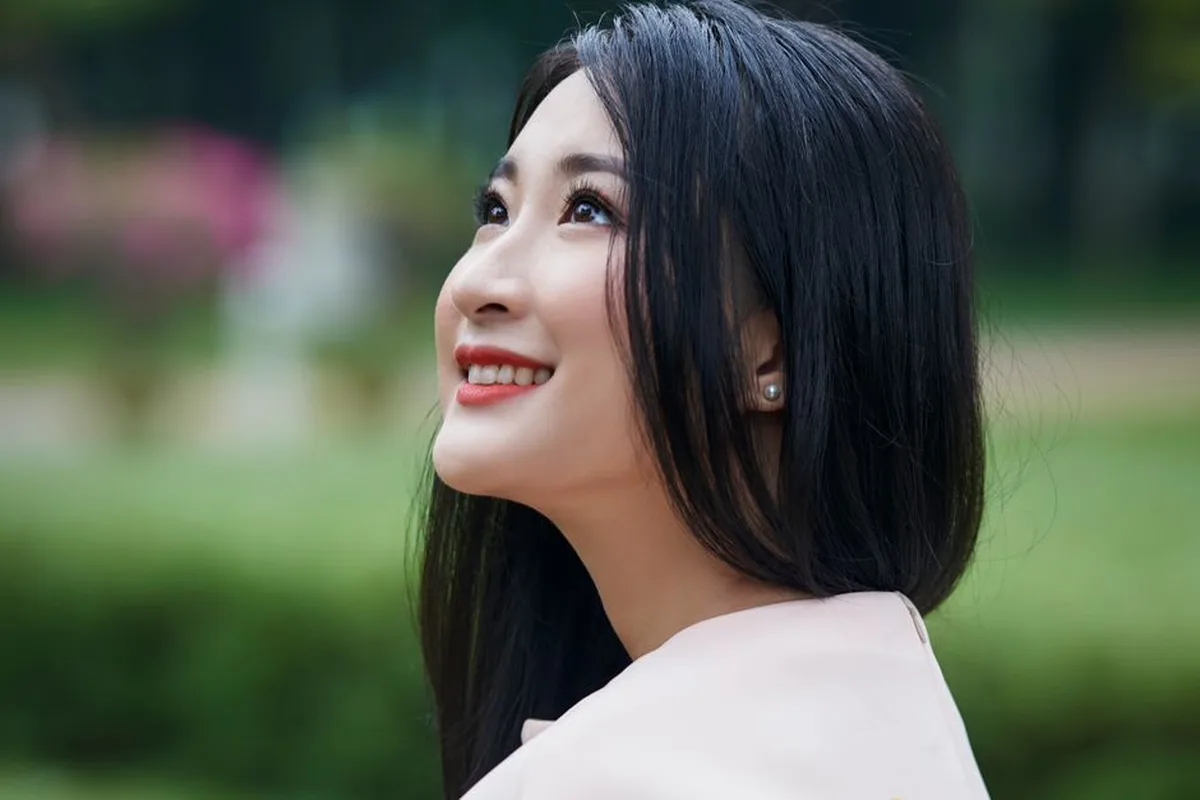 Illustrative image — Bright, refreshed eyes of a mature woman