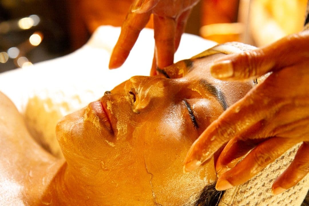 Ảnh minh hoạ — Face massage of Lalana Sri Lankan Beauty Studio, Liverpool, UK.